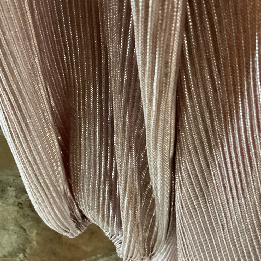 1.4.3. Story by Line Up Metallic Blush Plissé V-Neck Long Sleeve Dress - Picture 9 of 16